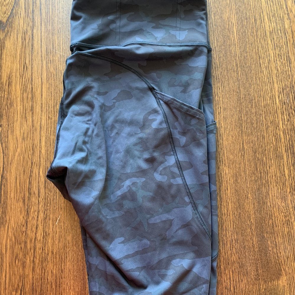 Fast and Free 10" camo shorts